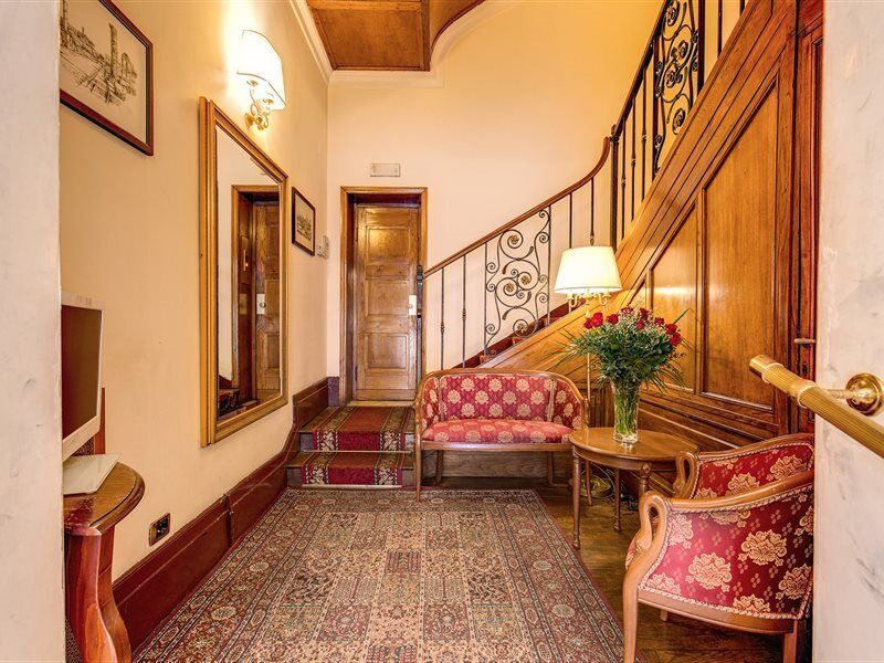 Hotel La Lumiere Di Piazza Di Spagna Rome Exterior photo